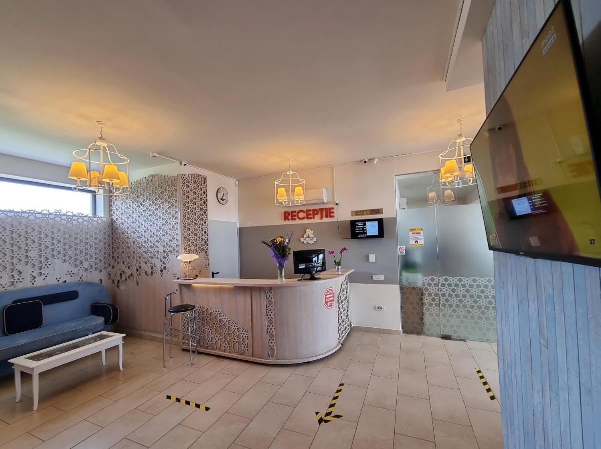 Hotel Cochet Navodari Luaran gambar