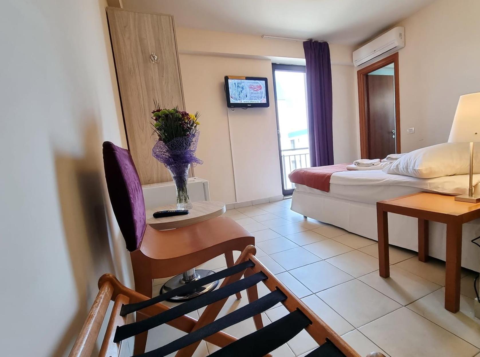 Hotel Cochet Navodari Luaran gambar