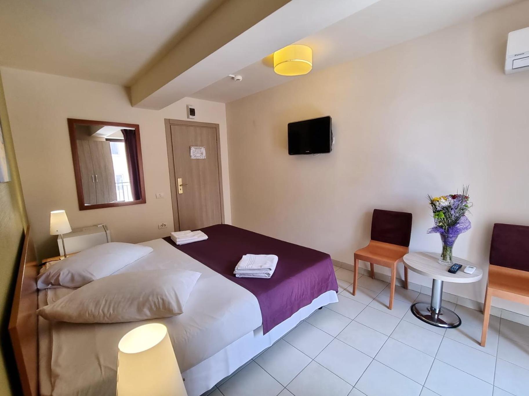 Hotel Cochet Navodari Luaran gambar